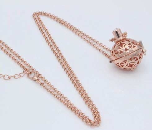 Rose Diffuser Necklace
